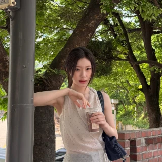 260525-chaeryeong-instagram-update-v0-ocfnkkm7g83h1