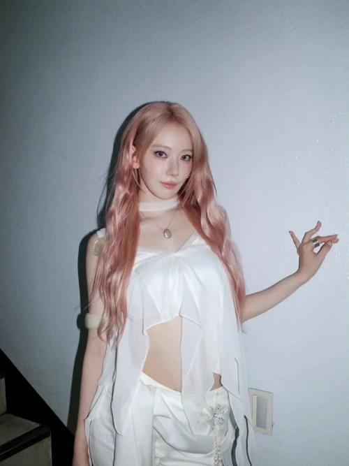 260525-miyawaki-sakura-instagram-update-v0-evy15daqe83h1.webp