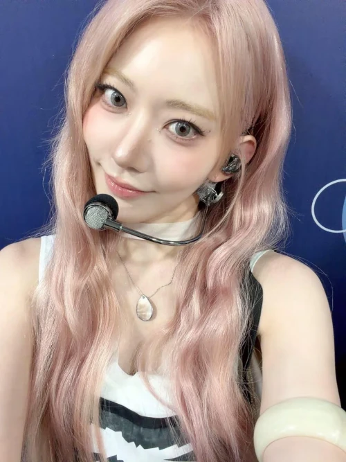 260525-miyawaki-sakura-instagram-update-v0-l3o78daqe83h1.webp