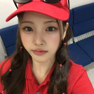260624-yihyun-weverse-update-v0-6papzg2fd93h1