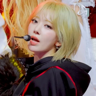 260430-mcountdown-celebration-sakura-fancam-v0-95korn4tvb3h1