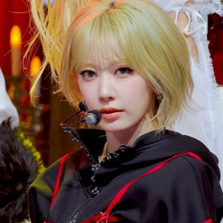 260430-mcountdown-celebration-sakura-fancam-v0-ue7ohv4tvb3h1