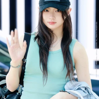 260522-kya-airport-departure-for-taipei-channel-b-baseball-v0-qj78oauump2h1