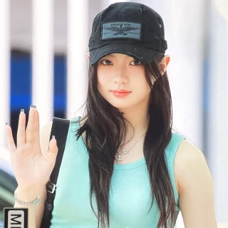 260522-kya-airport-departure-for-taipei-channel-b-baseball-v0-zos418uump2h1