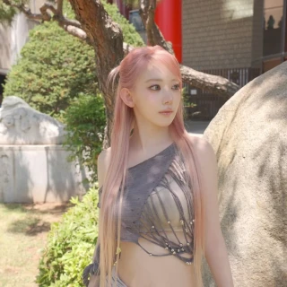 260522-miyawaki-sakura-instagram-update-2-v0-3jji2zk6uo2h1