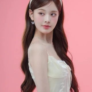 260524-izna-bang-jeemin-a-eye-advertisement-shoot-special-v0-01xygfo4ba3h1