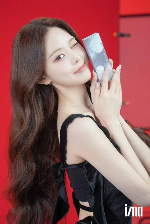 260524-izna-bang-jeemin-a-eye-advertisement-shoot-special-v0-c7h4ixn4ba3h1.webp