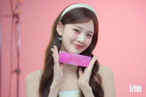 260524-izna-bang-jeemin-a-eye-advertisement-shoot-special-v0-qnz4yxn4ba3h1.webp