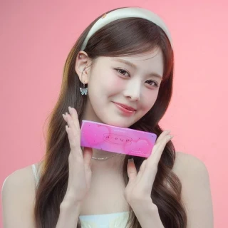 260524-izna-bang-jeemin-a-eye-advertisement-shoot-special-v0-qnz4yxn4ba3h1