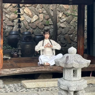 260524-kim-chaewon-instagram-update-v0-1rfclptbp03h1