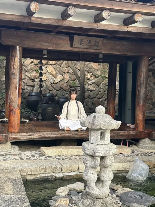 260524-kim-chaewon-instagram-update-v0-ddkr2stbp03h1.webp