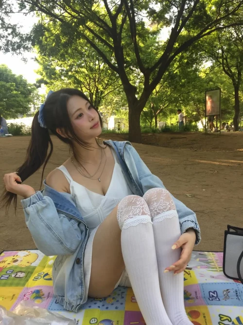 260524-swan-instagram-update-v0-kwr0okn5123h1.webp