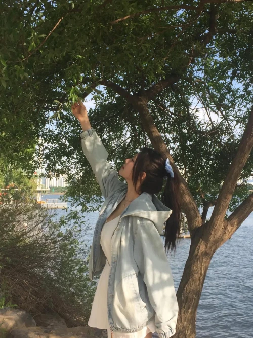 260524-swan-instagram-update-v0-zyns36h6123h1.webp