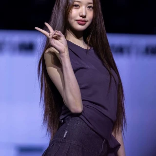 260524-wonyoung-v0-6gaxzj4s6h3h1