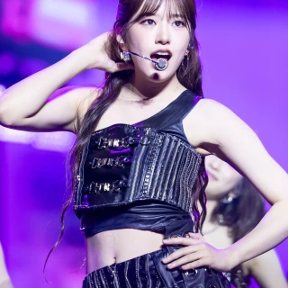 260524-yujin-ive-world-tour-show-what-i-am-in-macao-day-2-v0-g75yycenqa3h1