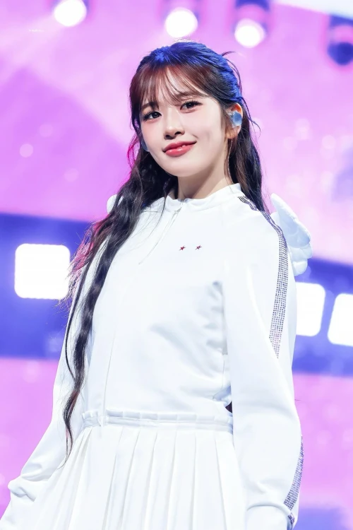 260524-yujin-ive-world-tour-show-what-i-am-in-macao-day-2-v0-w9fn81dnqa3h1.webp