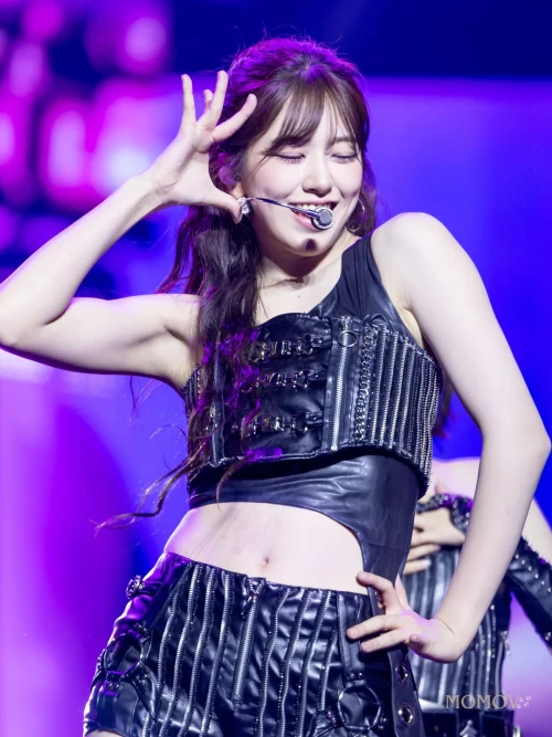 260524-yujin-ive-world-tour-show-what-i-am-in-macao-day-2-v0-z1b74eenqa3h1.webp
