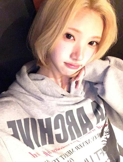 260525-jiwoo-weverse-update-v0-q8k1cff4ab3h1.webp