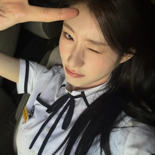 260526-chaeryeong-instagram-update-v0-gz8jnumozd3h1
