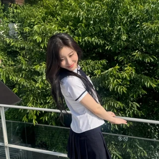 260526-chaeryeong-instagram-update-v0-rtm8lnfnzd3h1