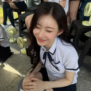 260526-chaeryeong-instagram-update-v0-sf0f9i8ozd3h1