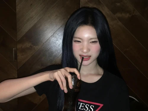 260526-juun-weverse-update-v0-s6pkkpzs3g3h1.webp