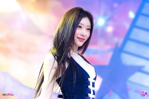 260526-itzy-motto-260524-sbs-inkigayo-stage-pics-v0-udgztyd98g3h1.webp