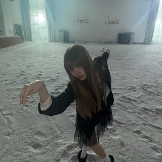 260526-mia-weverse-update-v0-fedy5ji3gi3h1