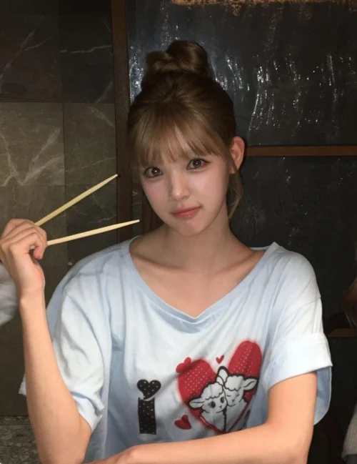 260526-yuha-weverse-update-v0-9us3jpnf3i3h1.webp