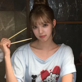 260526-yuha-weverse-update-v0-9us3jpnf3i3h1