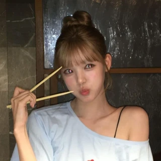 260526-yuha-weverse-update-v0-vuxxppnf3i3h1