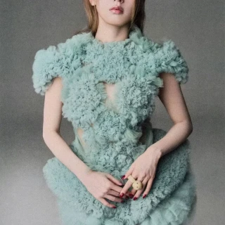 i-dle-for-paper-magazine-feature-v0-4olbba241l3h1