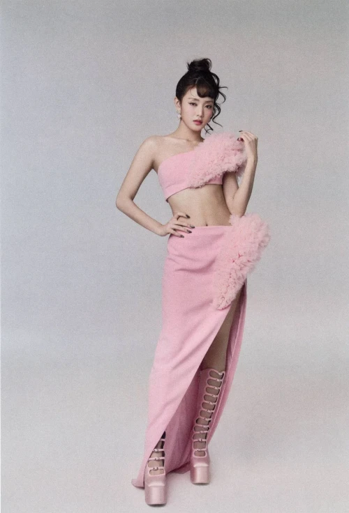 i dle for paper magazine feature v0 i88jp5241l3h1