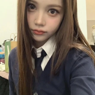 251201-carmen-instagram-v0-4nqk1xygfn3h1