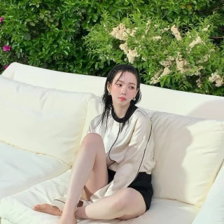 260527-karina-instagram-update-pt-2-full-of-things-i-love-v0-5q6b2vumun3h1