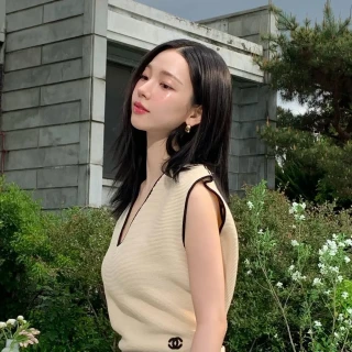 260527-karina-instagram-update-pt-2-full-of-things-i-love-v0-7nyj64vmun3h1