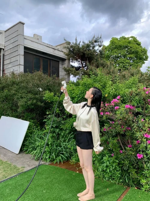 260527-karina-instagram-update-pt-2-full-of-things-i-love-v0-er8q71vmun3h1.webp