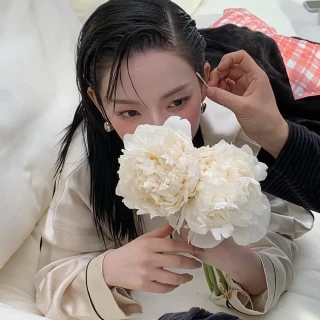 260527-karina-instagram-update-pt-2-full-of-things-i-love-v0-is17yrumun3h1