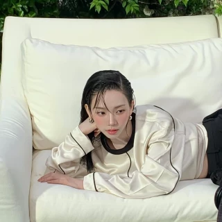 260527-karina-instagram-update-pt-2-full-of-things-i-love-v0-jcpx82vmun3h1