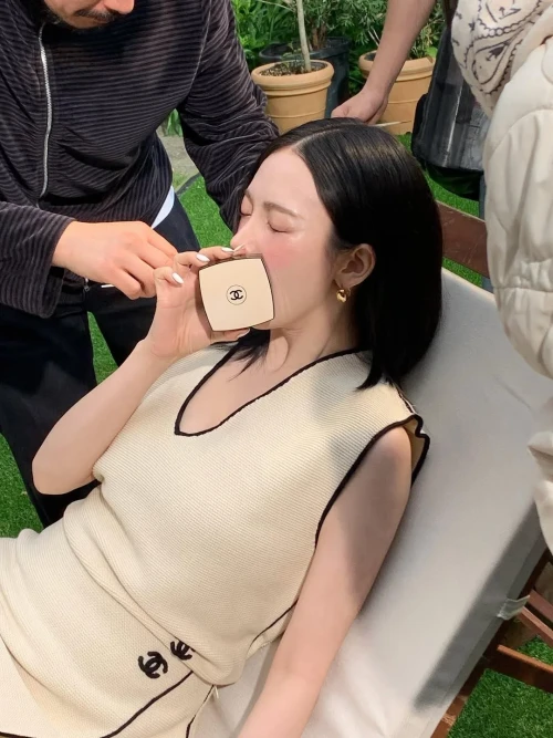 260527-karina-instagram-update-pt-2-full-of-things-i-love-v0-vvyng1vmun3h1.webp