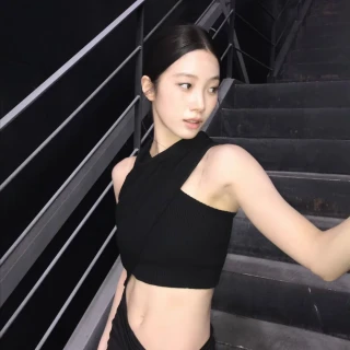 260527-kazuha-instagram-update-v0-0dpzm6j6ho3h1