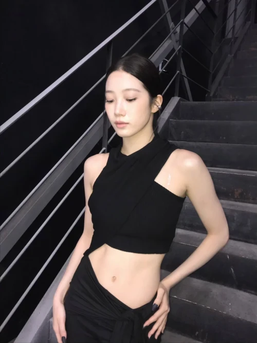 260527-kazuha-instagram-update-v0-btcrmf17ho3h1.webp