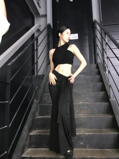 260527-kazuha-instagram-update-v0-dqpsr298ho3h1.webp