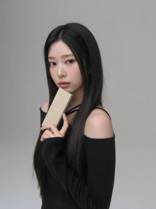 260527-kim-minju-instagram-update-v0-v6z1spwmnm3h1.webp