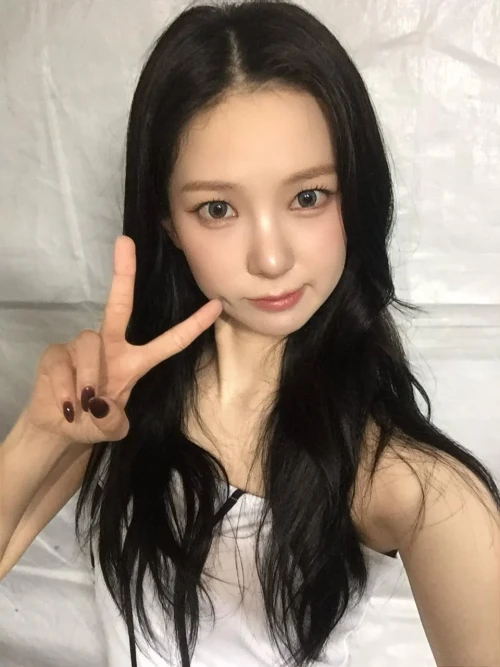 260527-yujin-2026-inje-university-festival-v0-4s9v4u71ct3h1.webp