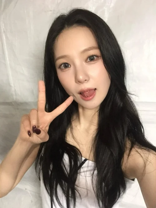260527-yujin-2026-inje-university-festival-v0-afmpss71ct3h1.webp