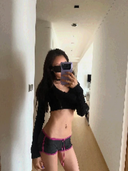 260528-giselle-instagram-update-v0-28vv9s41dp3h1.webp
