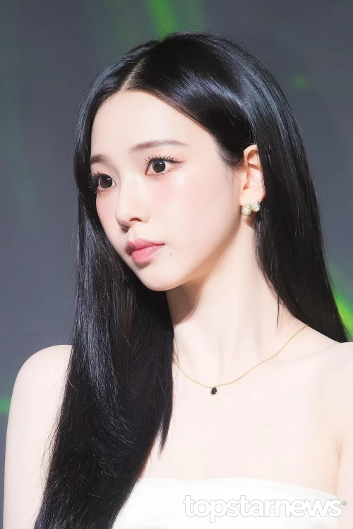 260528-karina-aespa-lemonade-press-conference-v0-42q8y20h5w3h1.webp