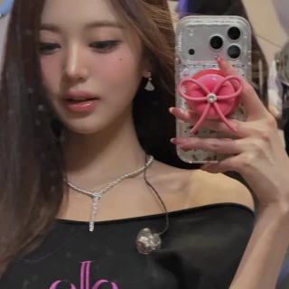 260528-wonyoung-instagram-update-v0-zs9s94iv3u3h1