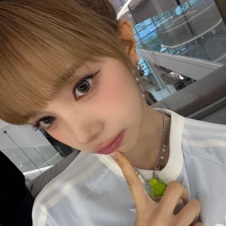 260527-mia-weverse-update-v0-l9ge4jiyoq3h1